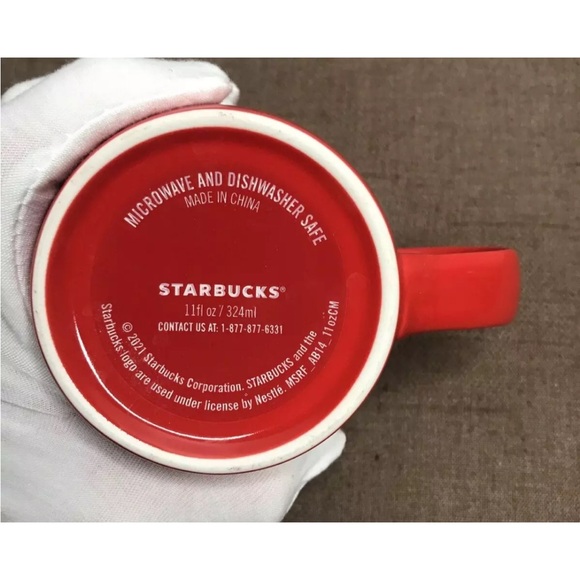 EUC Starbucks 2021 Holiday Mugs Set of 2, 11oz Red & Green - Picture 9 of 10